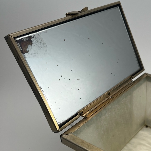Vintage 40’s Tyrolean NY Woman Lucite Pearl & Gold Metal with Mirror Box Bag - Picture 13 of 13